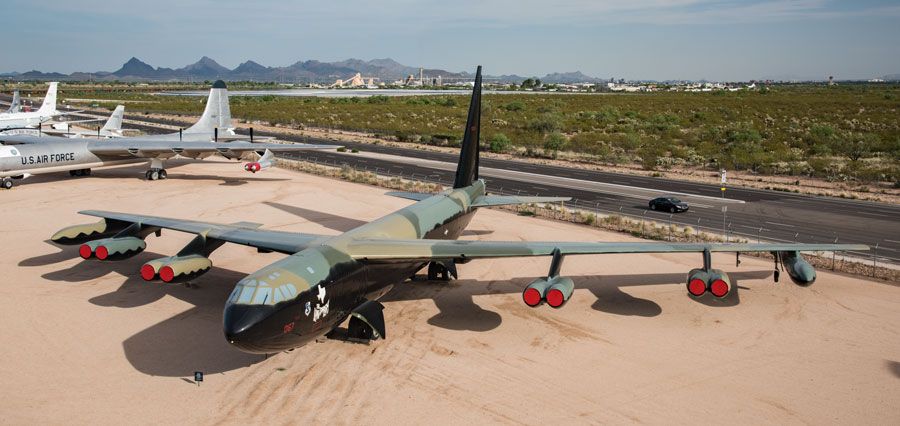 A picture of the Boeing B-52D Stratorfortress